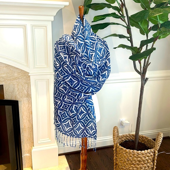 Accessories - Large Blue Lightweight Scarf or Shawl Wrap